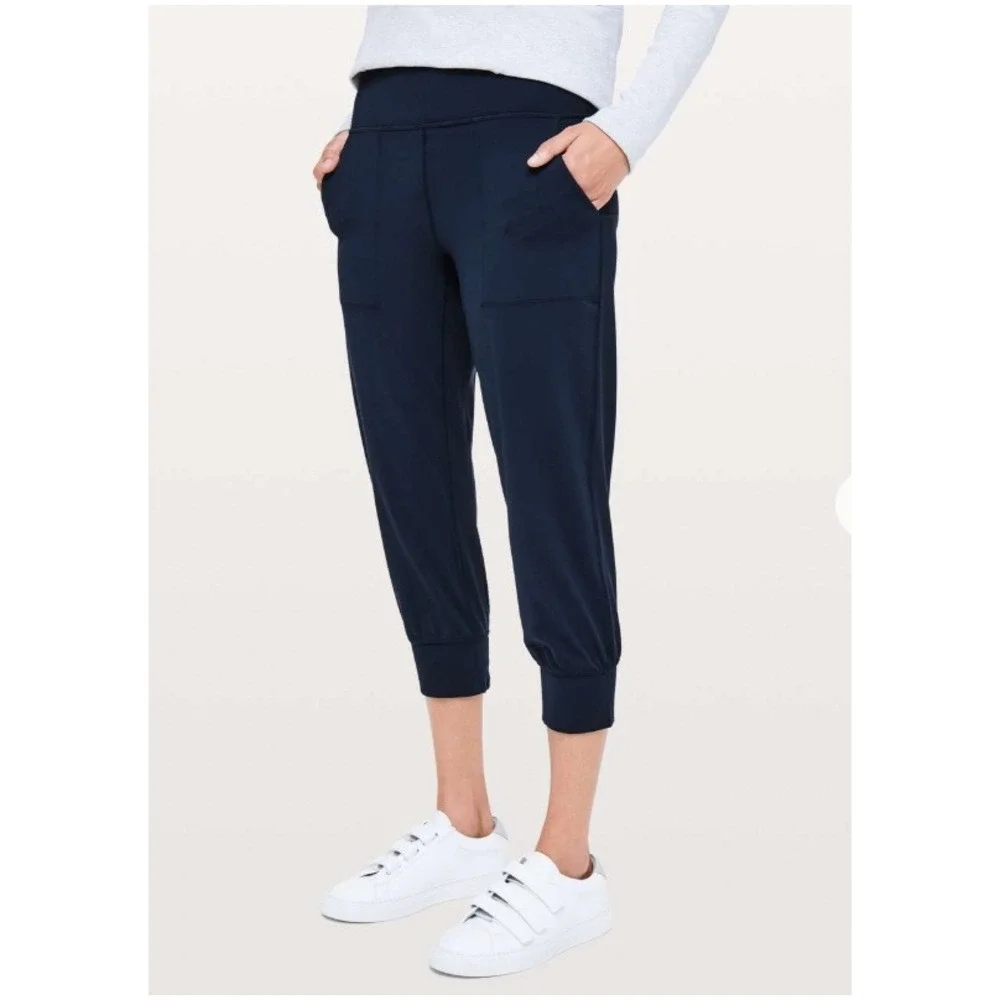 Lululemon Align‎ Jogger Crop Navy Blue Size 2 Nulu Fabric